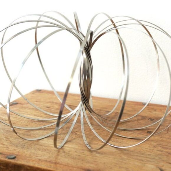 New Digital Energy Kinetic Educational Spring Toy - Multi Sensory Interactive 3D - Picture 4 of 6